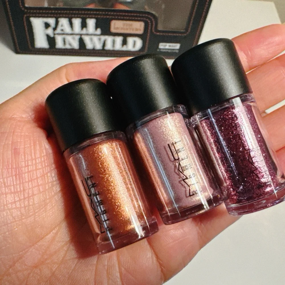 MAC Cosmetics Snowball collection pigment and glitter kit Pink